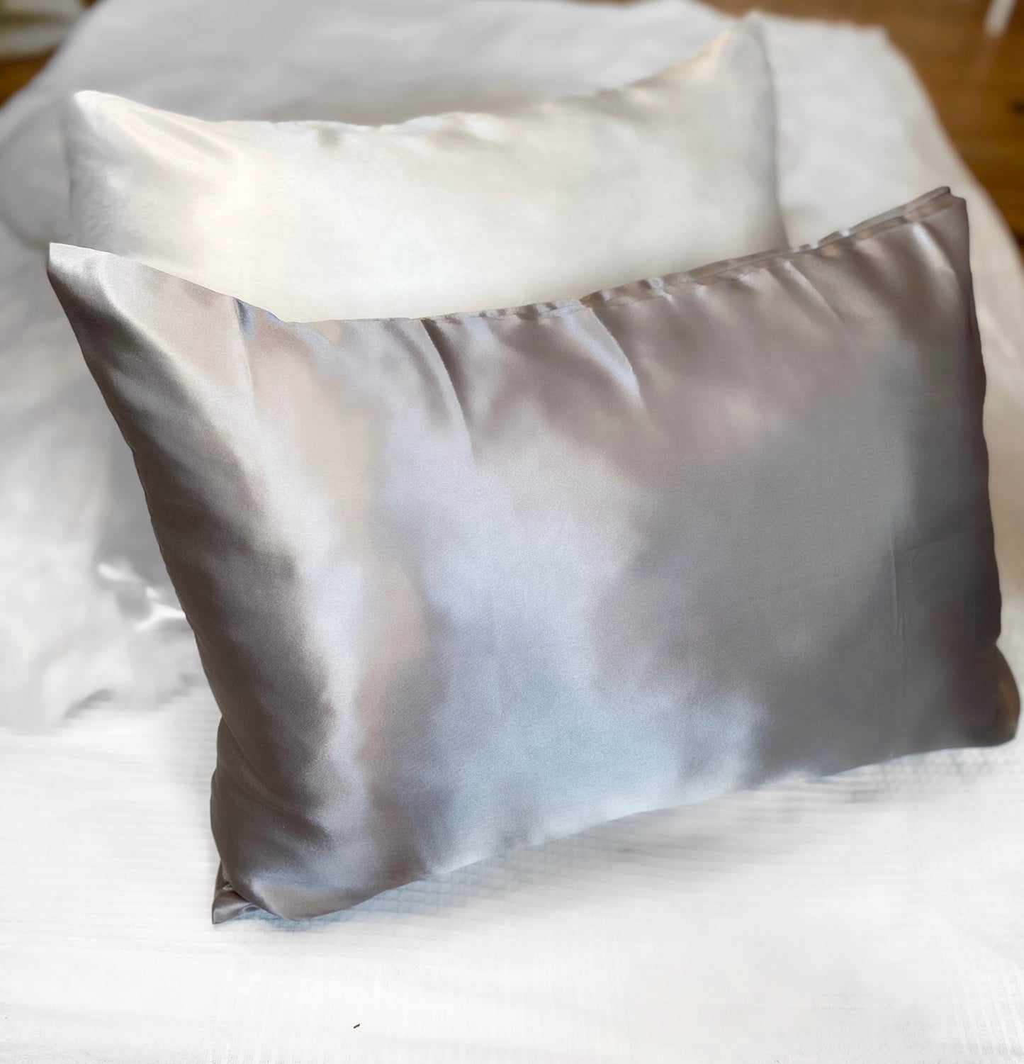 1 Grey Satin Pillow Case 40x80